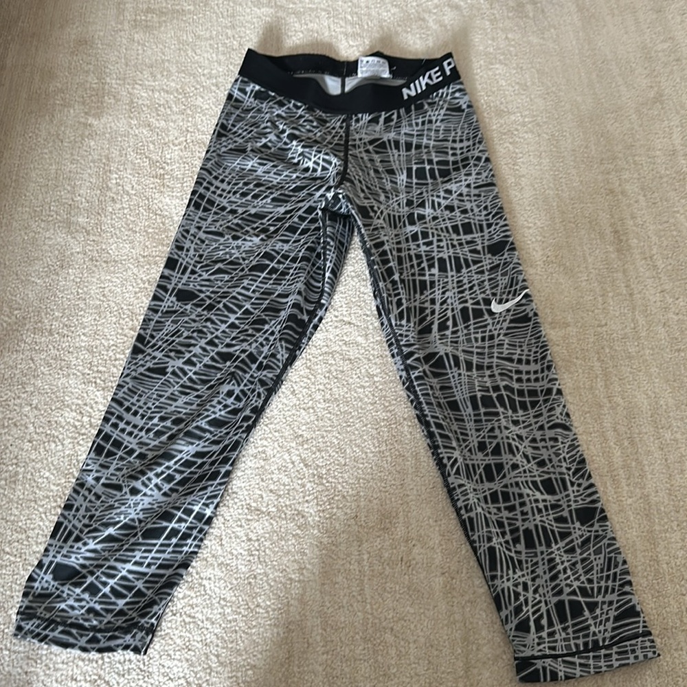 Nike pro cropped running/yoga leggings